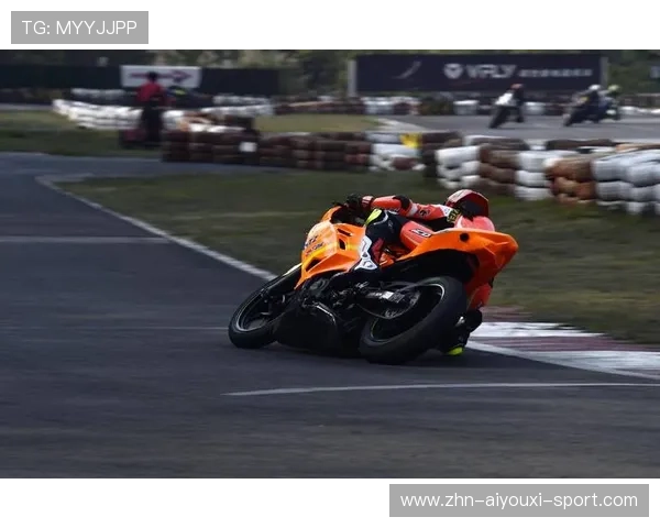 赛场中的“爱情”故事：车手的家庭、友情与合作伙伴，车手片段